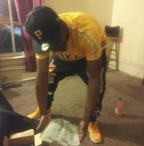 Meet your Posher, Dee